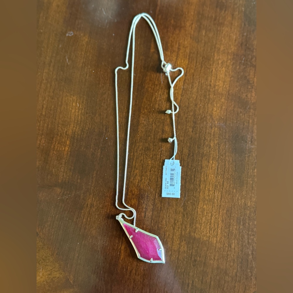 NWT Kendra Scott Olivia Gold Necklace